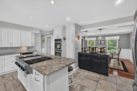 $999,900 | 1609 Featherstone Drive, Town and Country, MO 63131