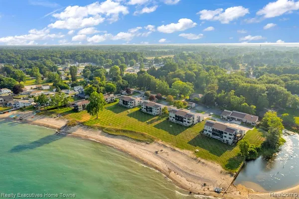 $525,000 | 7214 2nd Street, Fort Gratiot, MI 48059
