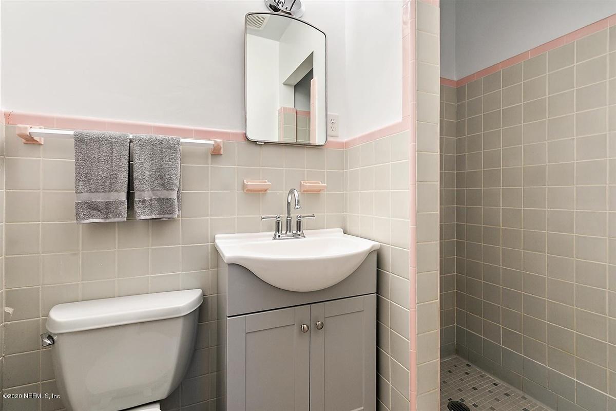 3705 Hilliard Road Jacksonville, FL 32217 - Photo 19 of 32 18-Bathroom