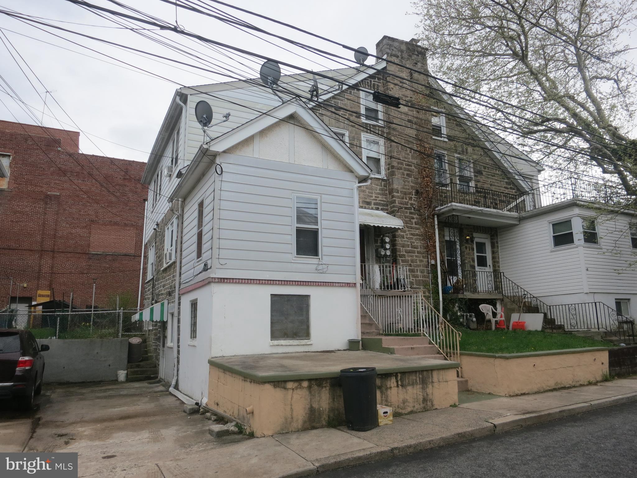 59 Richfield Road Upper Darby, PA 19082 - Photo 3 of 10