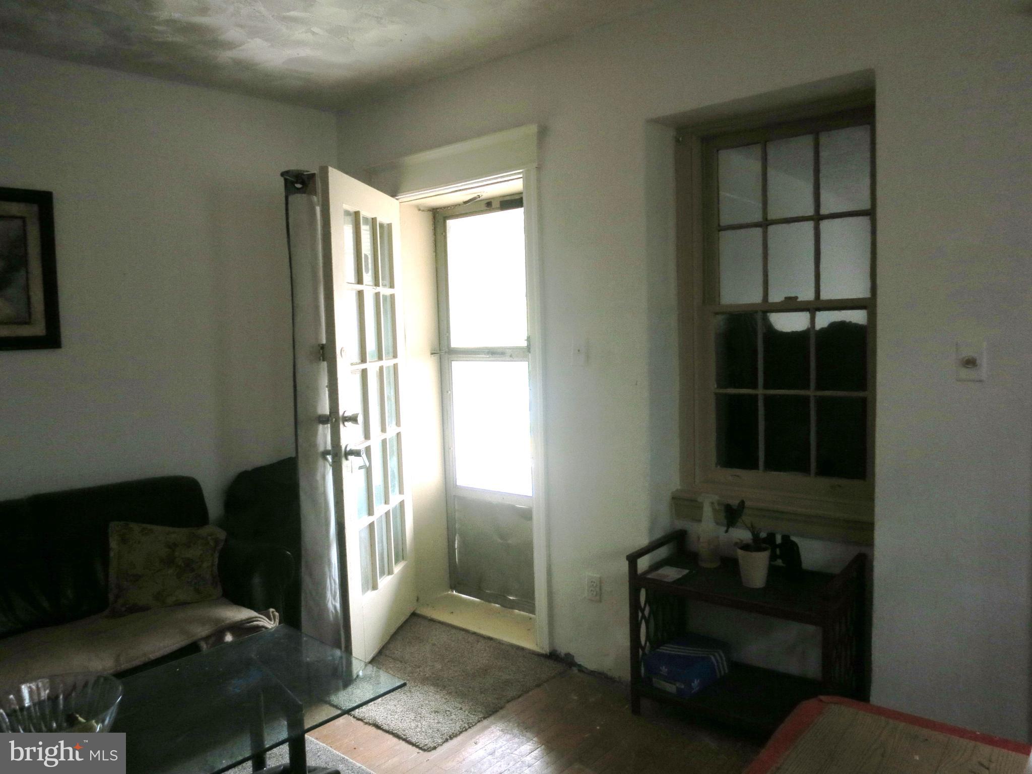 59 Richfield Road Upper Darby, PA 19082 - Photo 4 of 10 1st Fl Apt