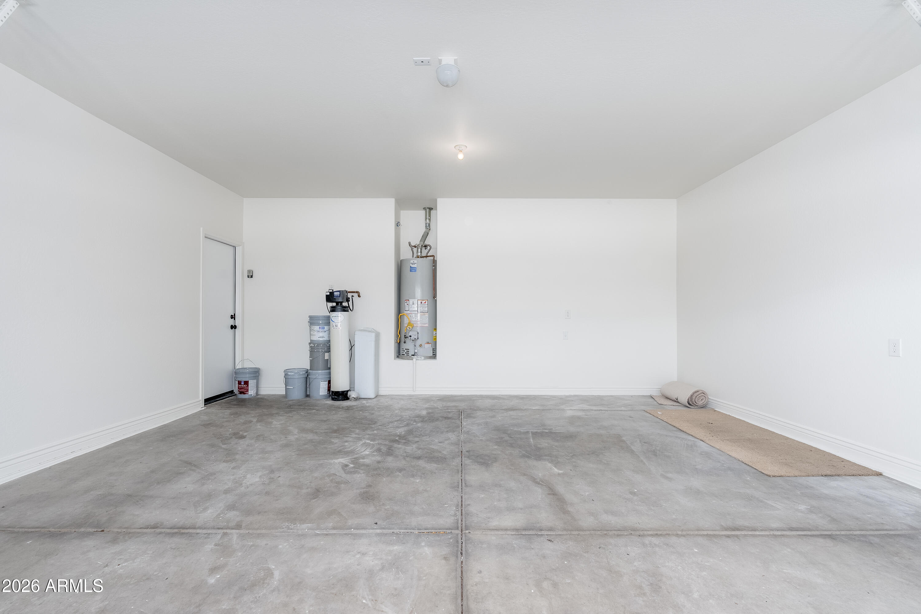 4317 East Folgers Road Phoenix, AZ 85050 - Photo 24 of 40 a view of empty room