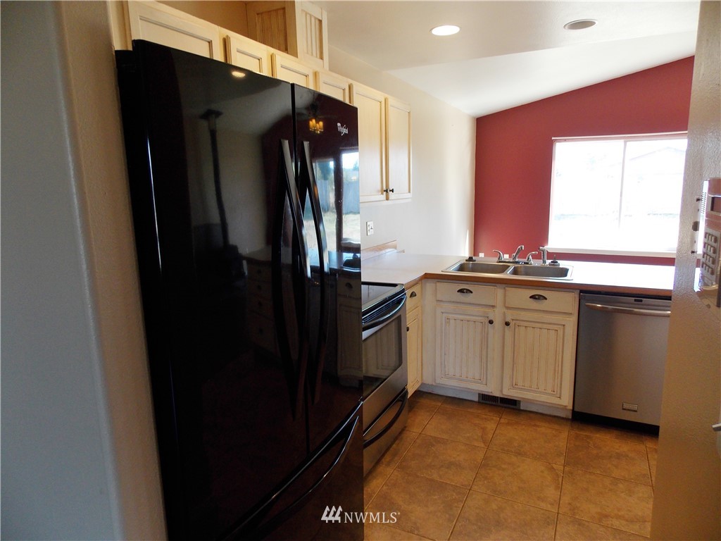 6517 198th Way Southwest Rochester, WA 98579 - Photo 13 of 25