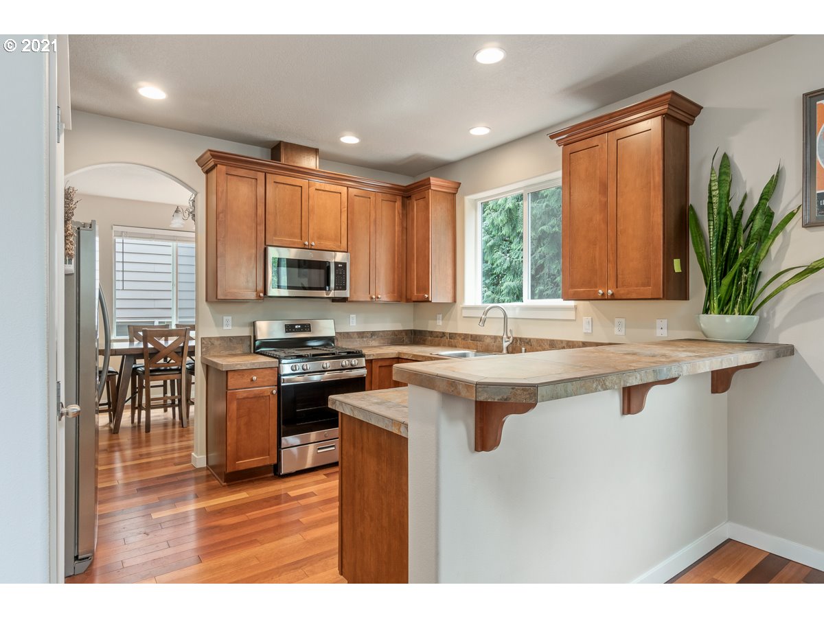9570 Southwest Diamond View Way Beaverton, OR 97007 - Photo 3 of 31 Gallery Image 3
