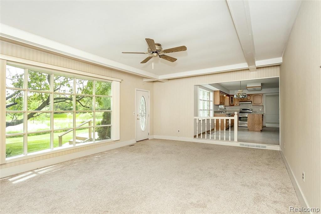 2833 Chancery Court Rochester Hills, MI 48306 - Photo 7 of 38