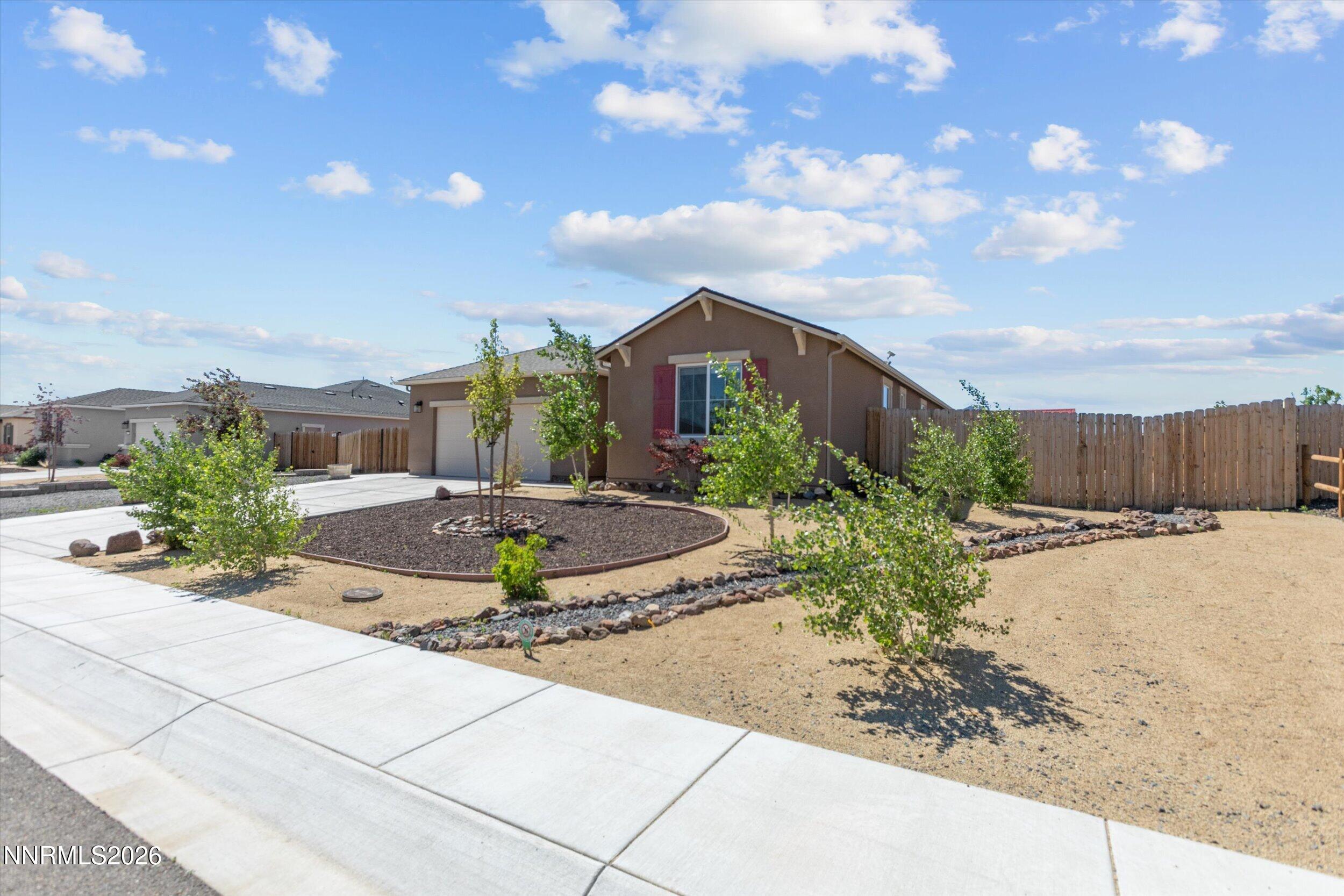 103 Rio Grande Way Dayton, NV 89403 - Photo 2 of 31 04-0Y7A9478