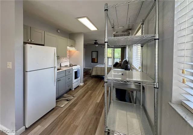 $1,250 | 8061 Country Road, Unit 202, Fort Myers, FL 33919