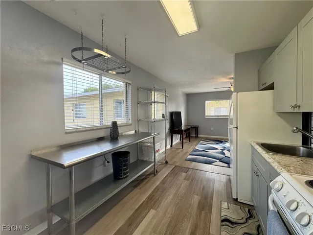 $1,250 | 8061 Country Road, Unit 202, Fort Myers, FL 33919