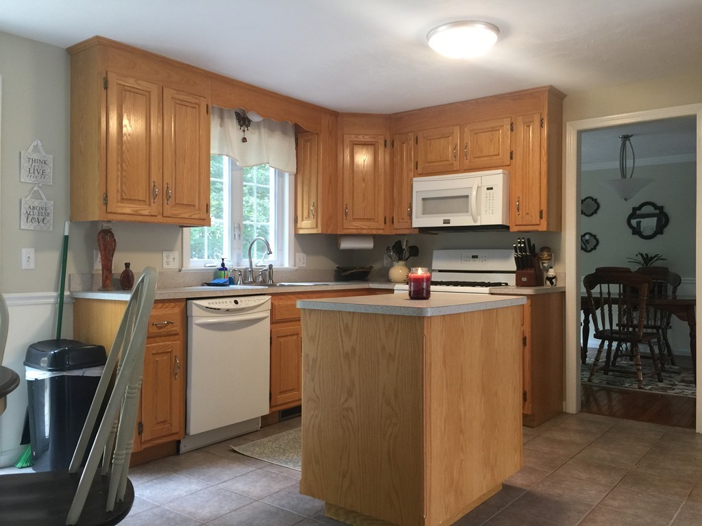 20 Roberta Road Blackstone, MA 01504 - Photo 9 of 24 Gallery Image 9
