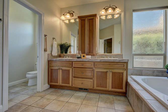 40 Ralphs Way Hollister, CA 95023 - Photo 18 of 35 Gallery Image 18