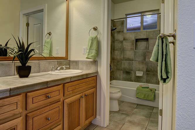 40 Ralphs Way Hollister, CA 95023 - Photo 21 of 35 Gallery Image 21