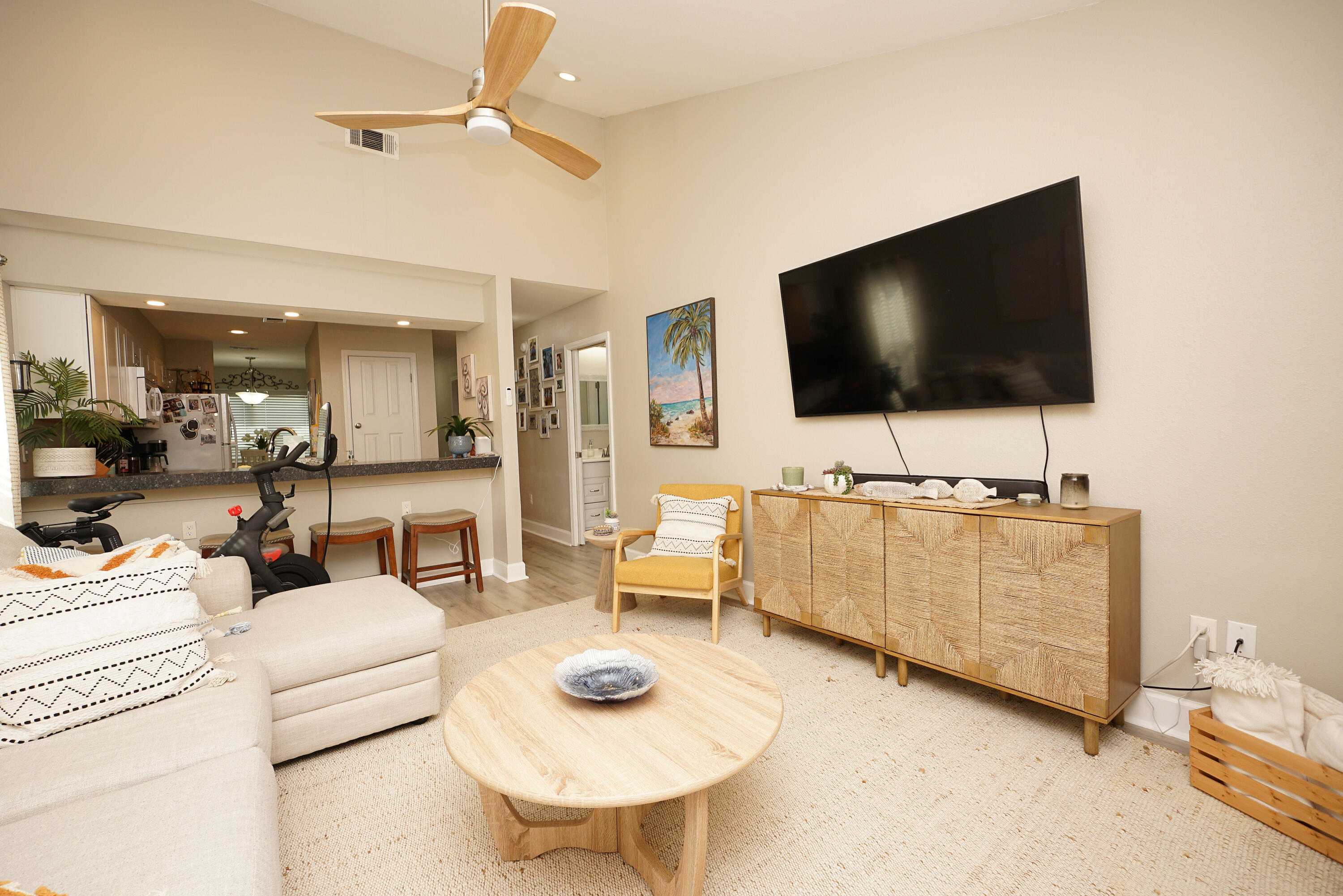 1503 Green Acres Boulevard, Unit E Fort Walton Beach, FL 32547 - Photo 14 of 25 a living room with furniture and a flat screen tv