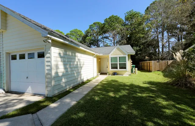 $1,800 | 1503 Green Acres Boulevard, Unit E, Fort Walton Beach, FL 32547