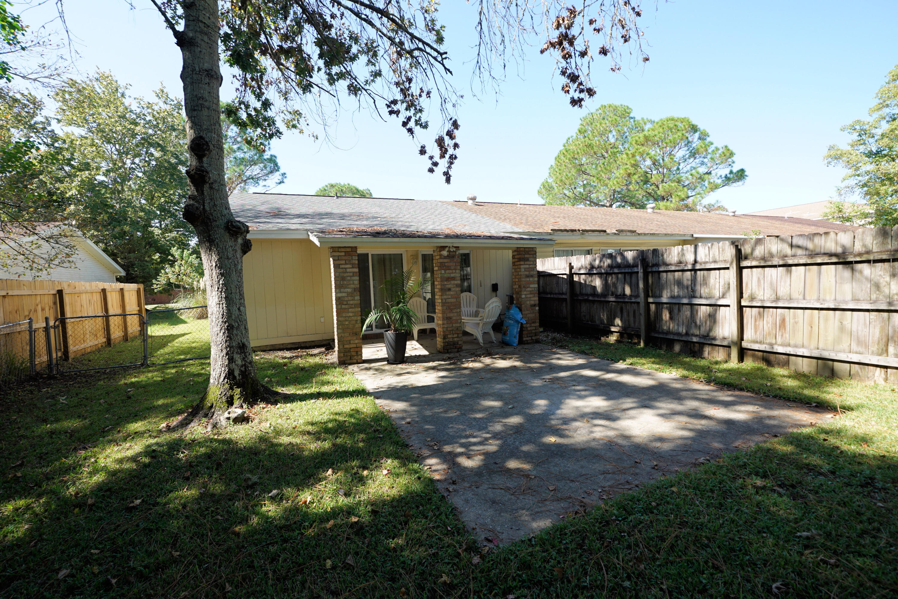 1503 Green Acres Boulevard, Unit E Fort Walton Beach, FL 32547 - Photo 23 of 25 a view of a backyard