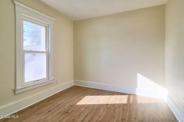 $259,550 | 11 Halcyon Street, Scotia, NY 12302