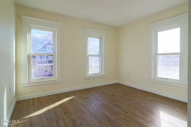 $259,550 | 11 Halcyon Street, Scotia, NY 12302