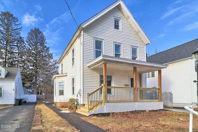 $259,550 | 11 Halcyon Street, Scotia, NY 12302