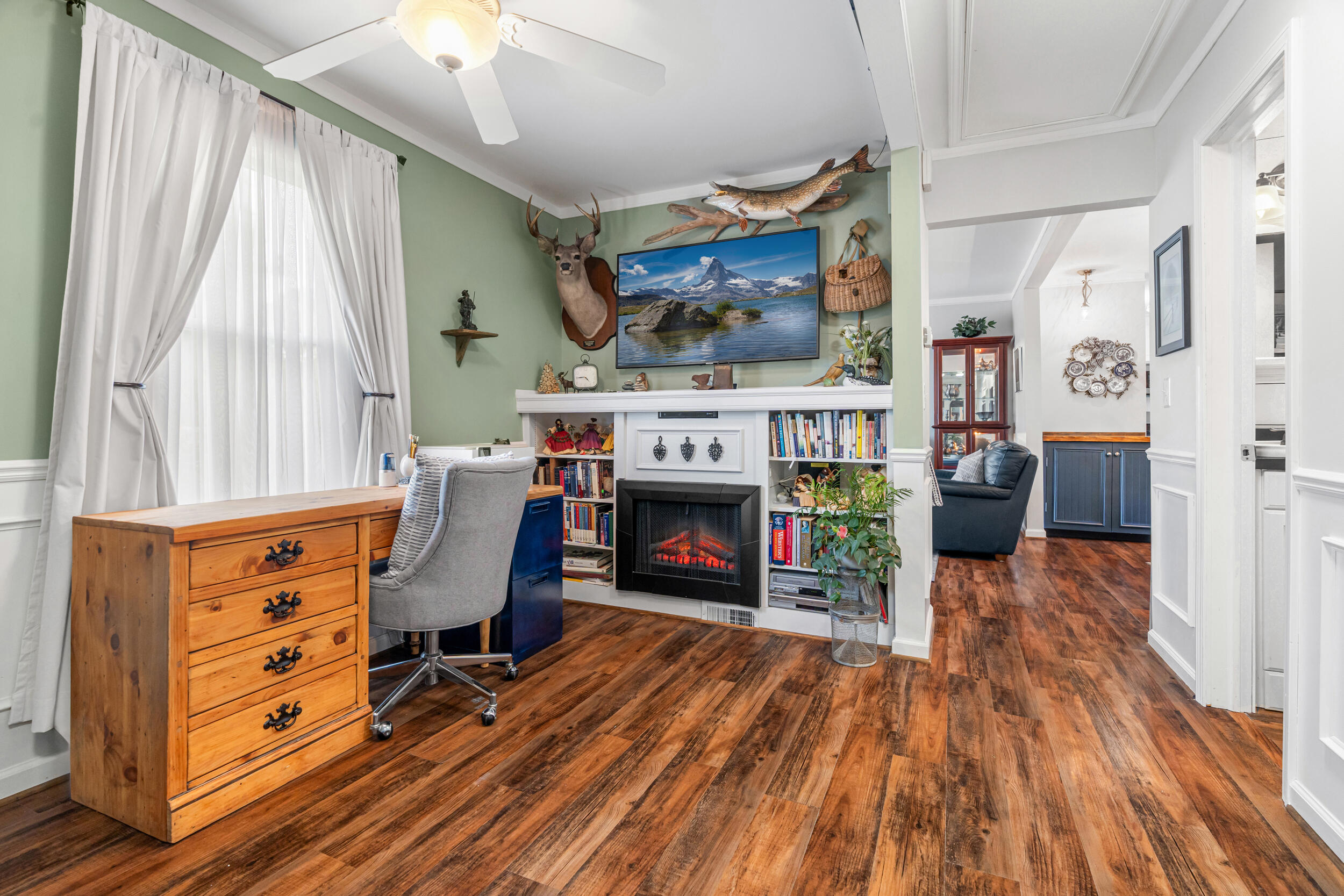 47385 Dequindre Road Rochester, MI 48307 - Photo 12 of 37 Family Room