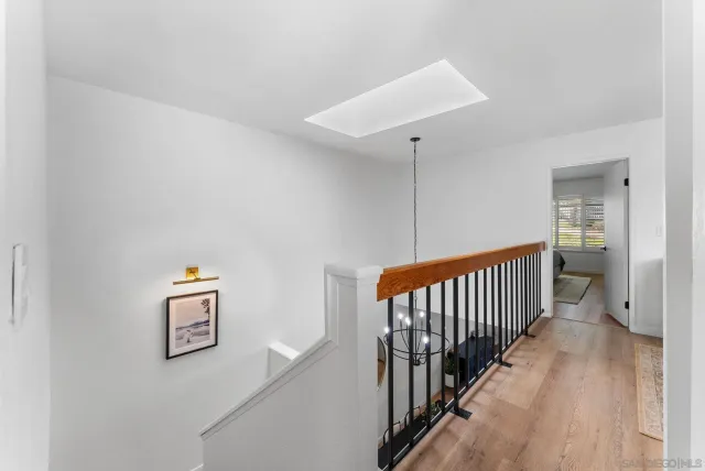 a view of livingroom with furniture