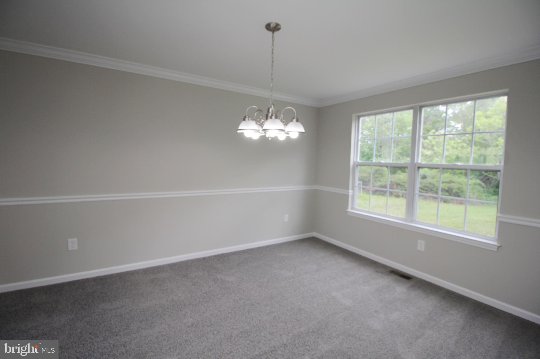 7 Edgewater Court Sicklerville, NJ 08081 - Photo 11 of 44 Bright and airy dining space with natural light.
