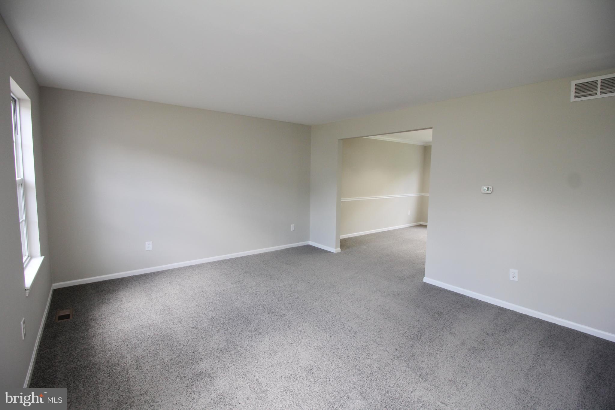 7 Edgewater Court Sicklerville, NJ 08081 - Photo 5 of 44 Spacious, light-filled living area awaits you.