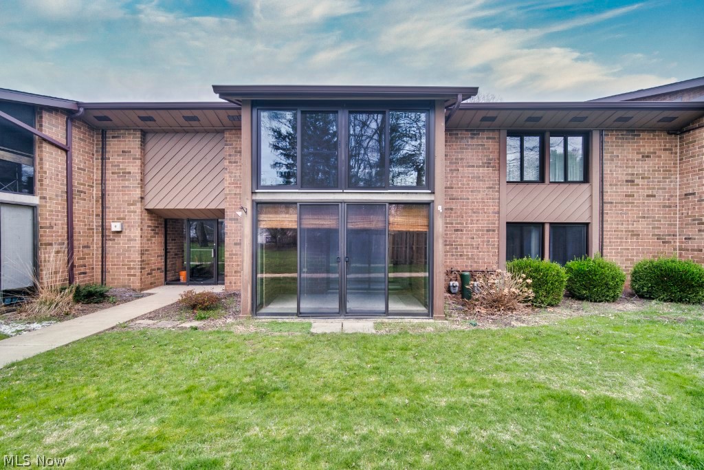 22938 Mastick Road, Unit 104 Fairview Park, OH 44126 - Photo 4 of 29