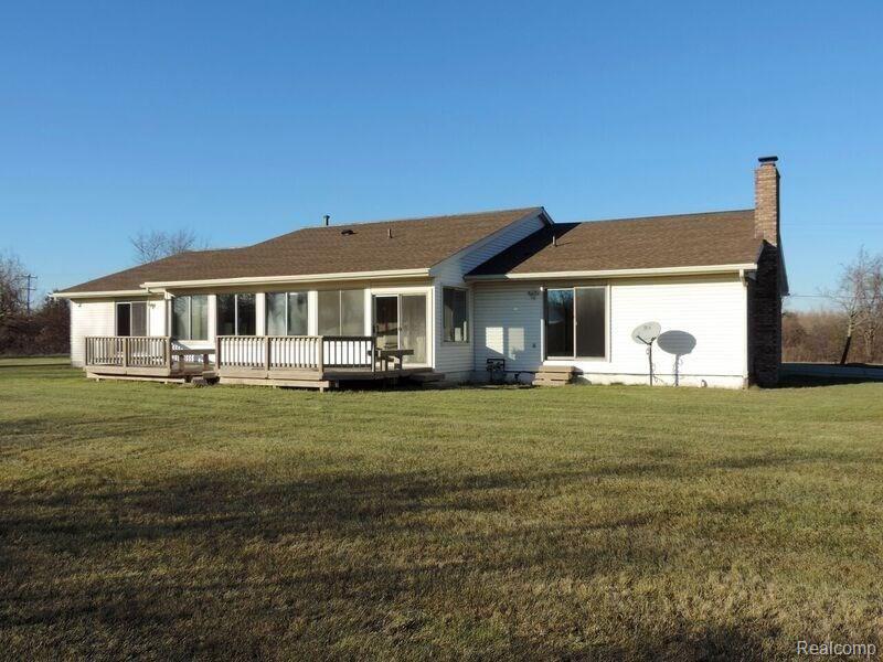 3733 Prospect Road Ann Arbor, MI 48105 - Photo 25 of 27 DSCN4374_preview.jpg