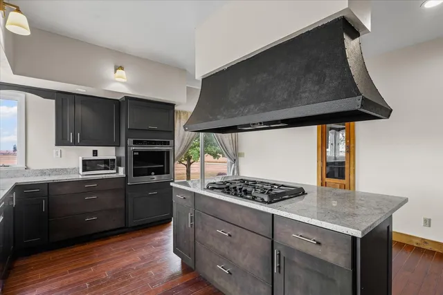 $495,000 | 2550 East County Road 1375 North, Newman, IL 61942