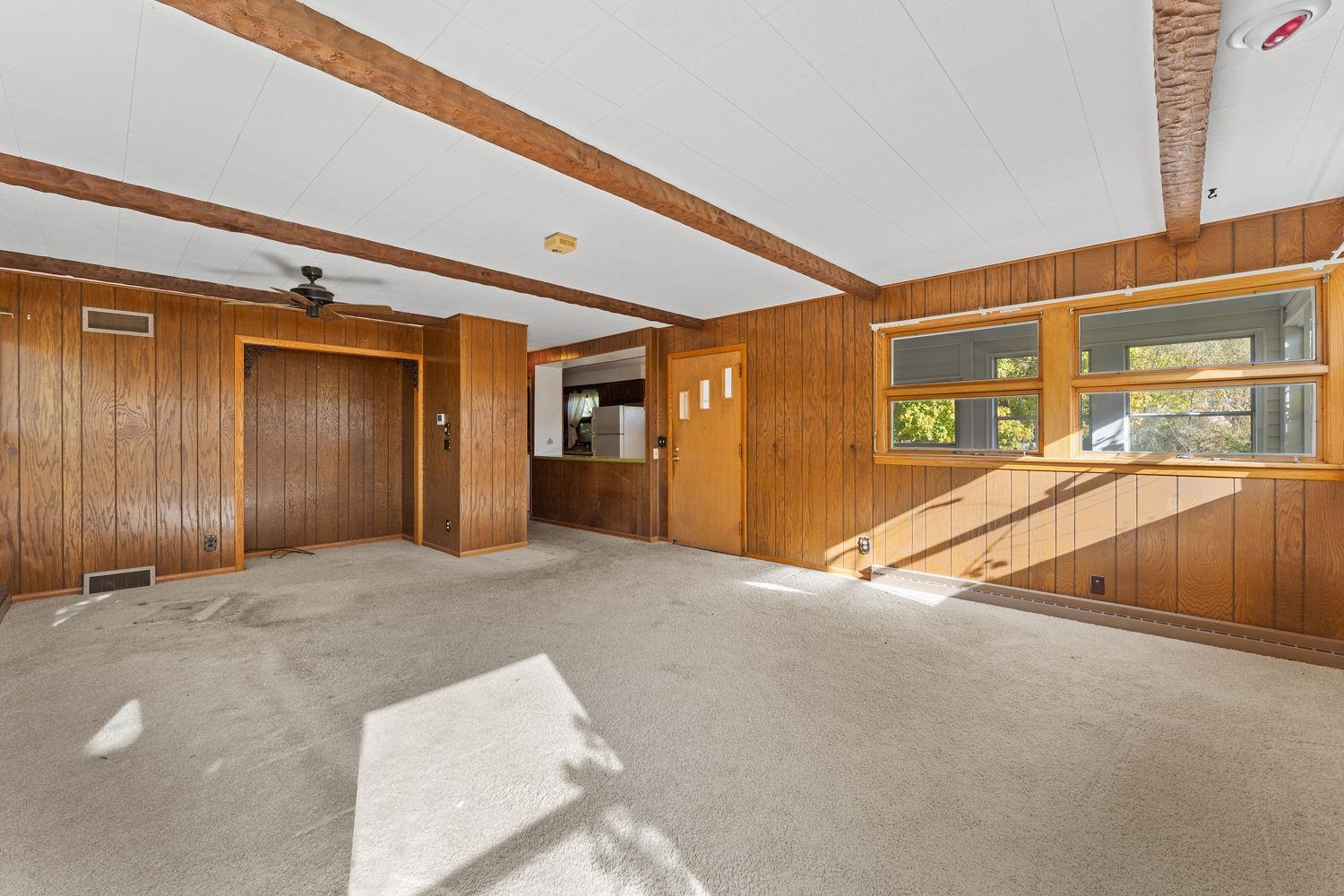 313 Bluffview Court Portage, WI 53901 - Photo 10 of 42