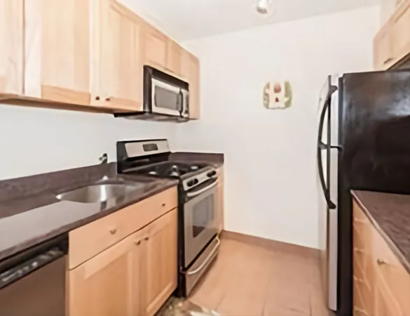 $3,200 | 33 Pond Avenue, Unit 312, Brookline, MA 02445