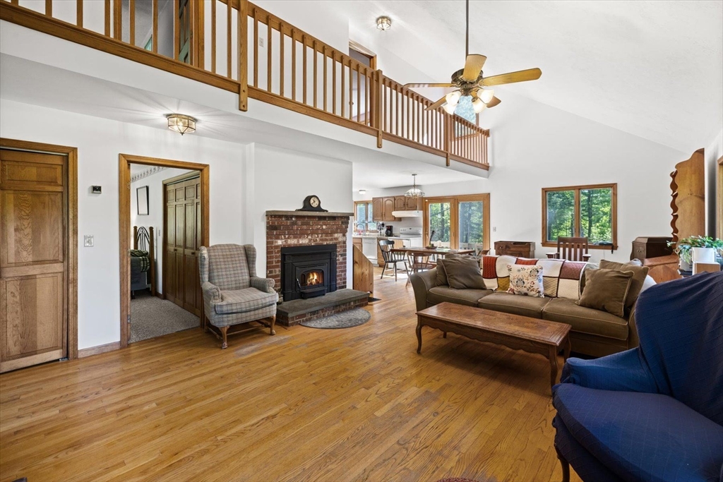 110 B High Street Upton, MA 01568 - Photo 7 of 40