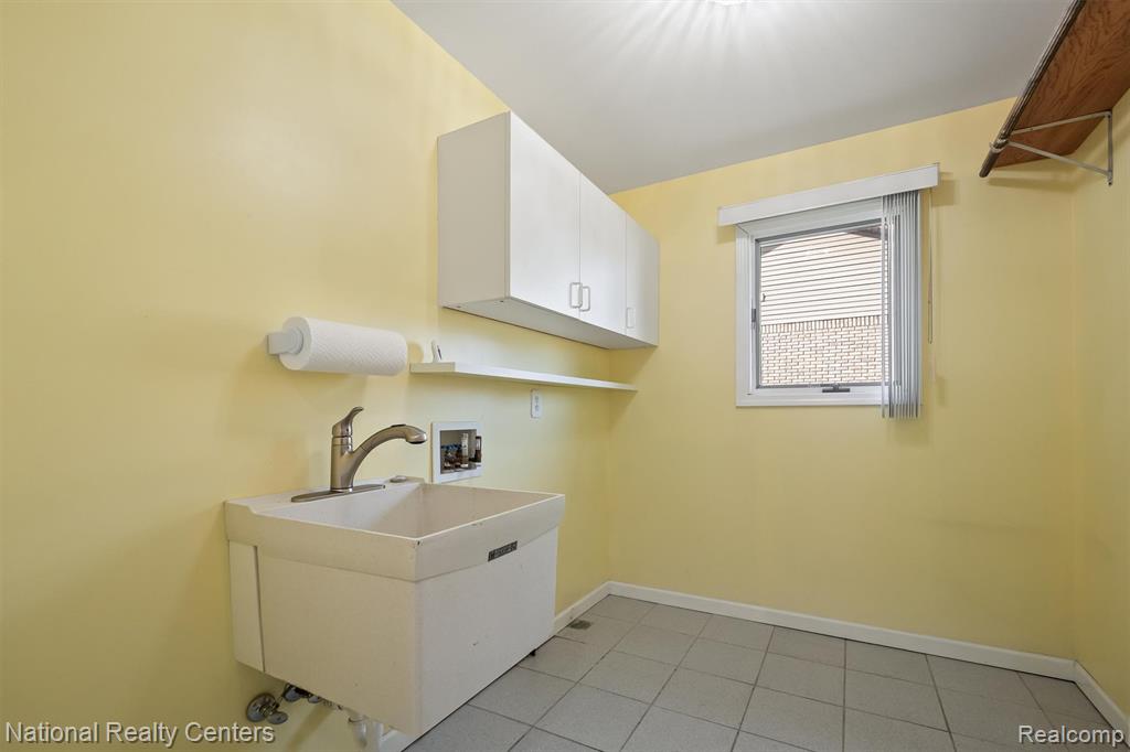 667 Shortridge Avenue Rochester Hills, MI 48307 - Photo 16 of 27
