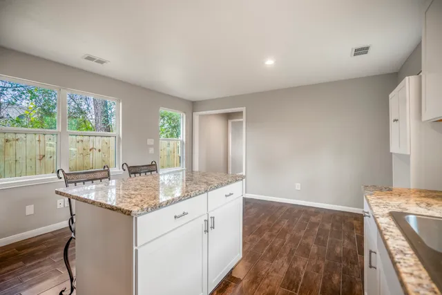 $1,700 | 628 Foster Street, Tomball, TX 77375