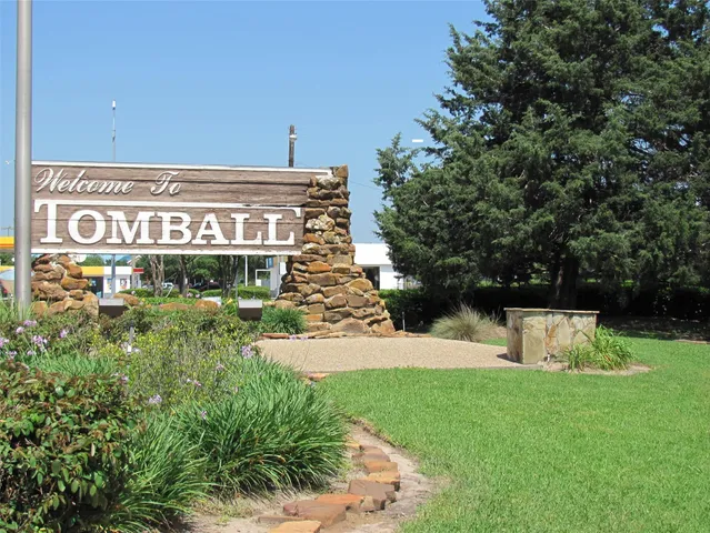 $1,700 | 628 Foster Street, Tomball, TX 77375