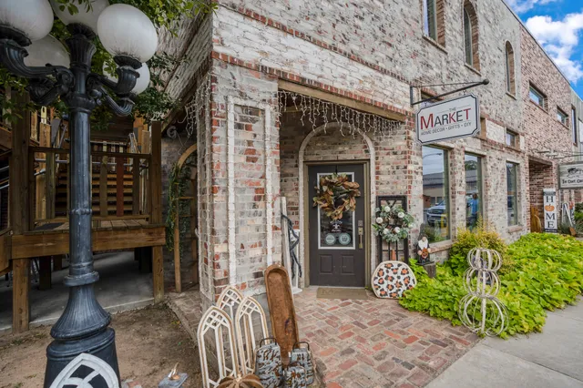 $1,700 | 628 Foster Street, Tomball, TX 77375