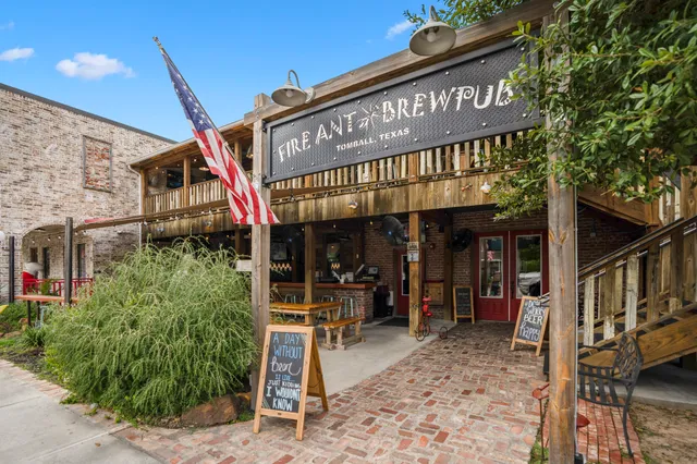 $1,700 | 628 Foster Street, Tomball, TX 77375