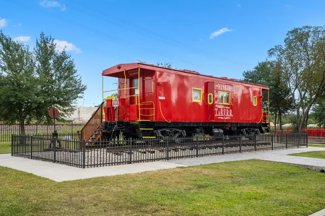 $1,700 | 628 Foster Street, Tomball, TX 77375