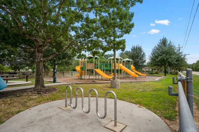 $1,700 | 628 Foster Street, Tomball, TX 77375