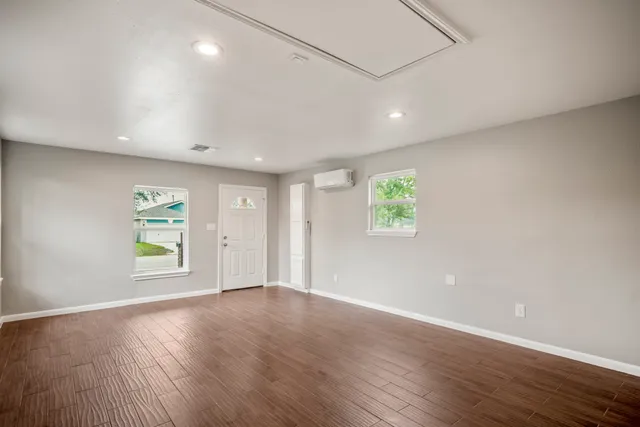 $1,700 | 628 Foster Street, Tomball, TX 77375