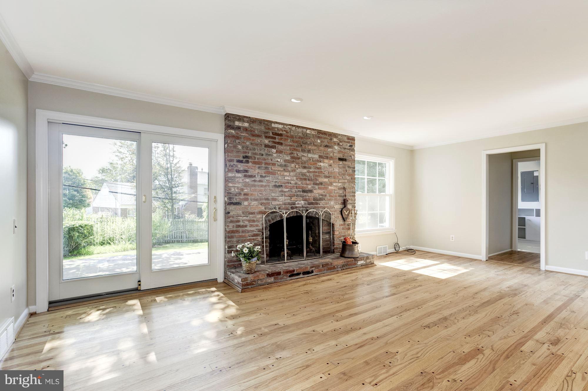 11013 Old Coach Road Rockville, MD 20854 - Photo 8 of 27 Sliding doors to patio & yard