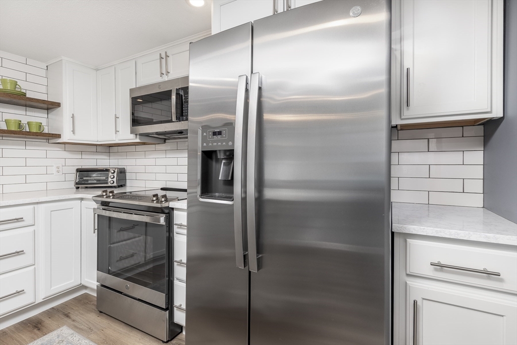 404 Paradise Road, Unit 1C Swampscott, MA 01907 - Photo 11 of 28
