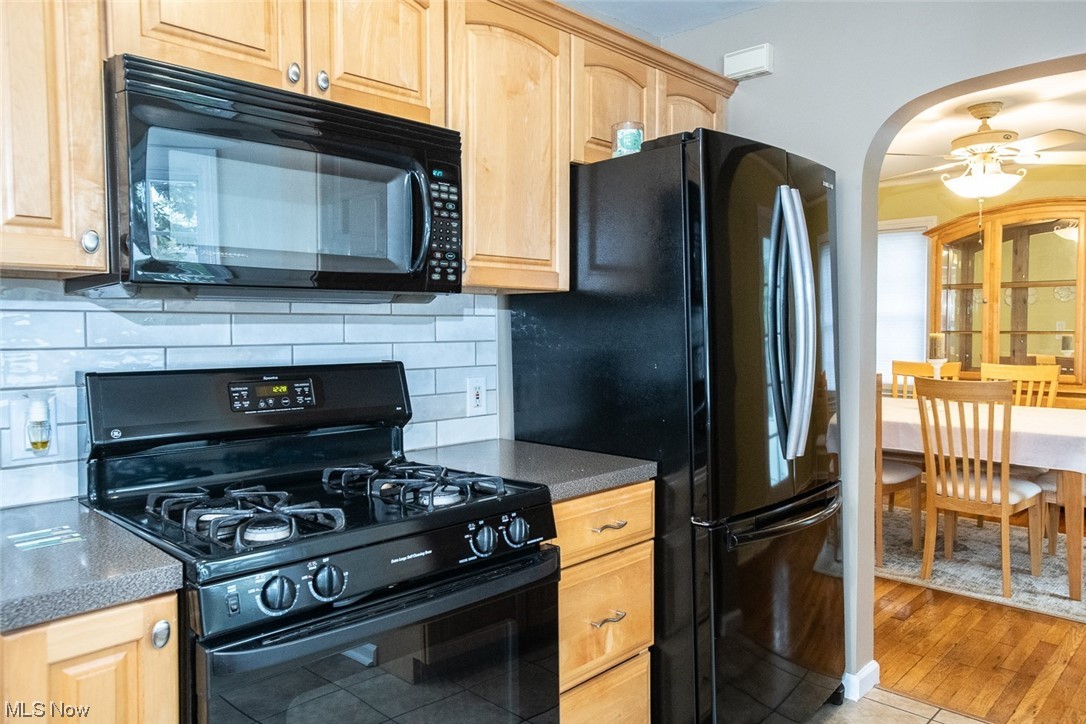 15716 Munn Road Cleveland, OH 44111 - Photo 11 of 24 Gallery Image 11
