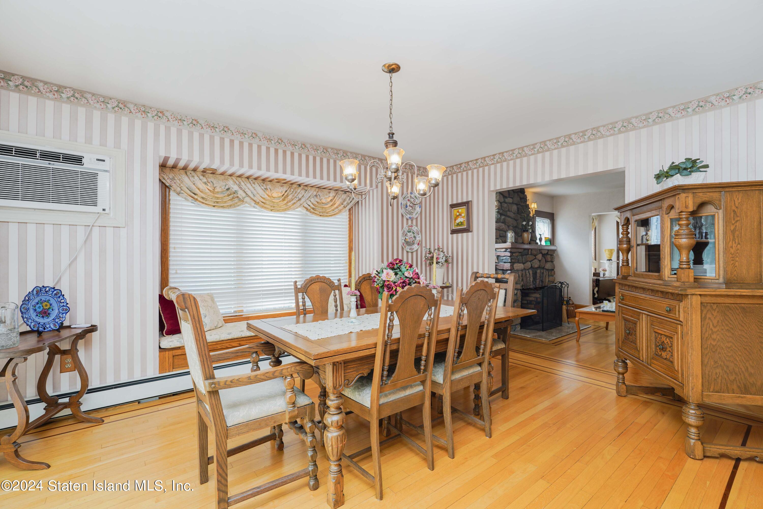 98 Windermere Road Staten Island, NY 10305 - Photo 11 of 42 Photo Sep 23 2024, 1 17 28 AM