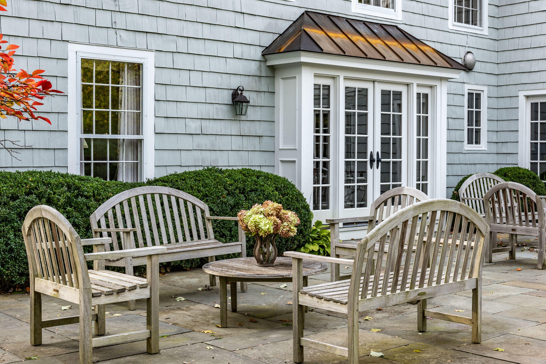 840 Hollow Tree Ridge Road Darien, CT 06820 - Photo 13 of 27 a view of a chair and table in the terrace