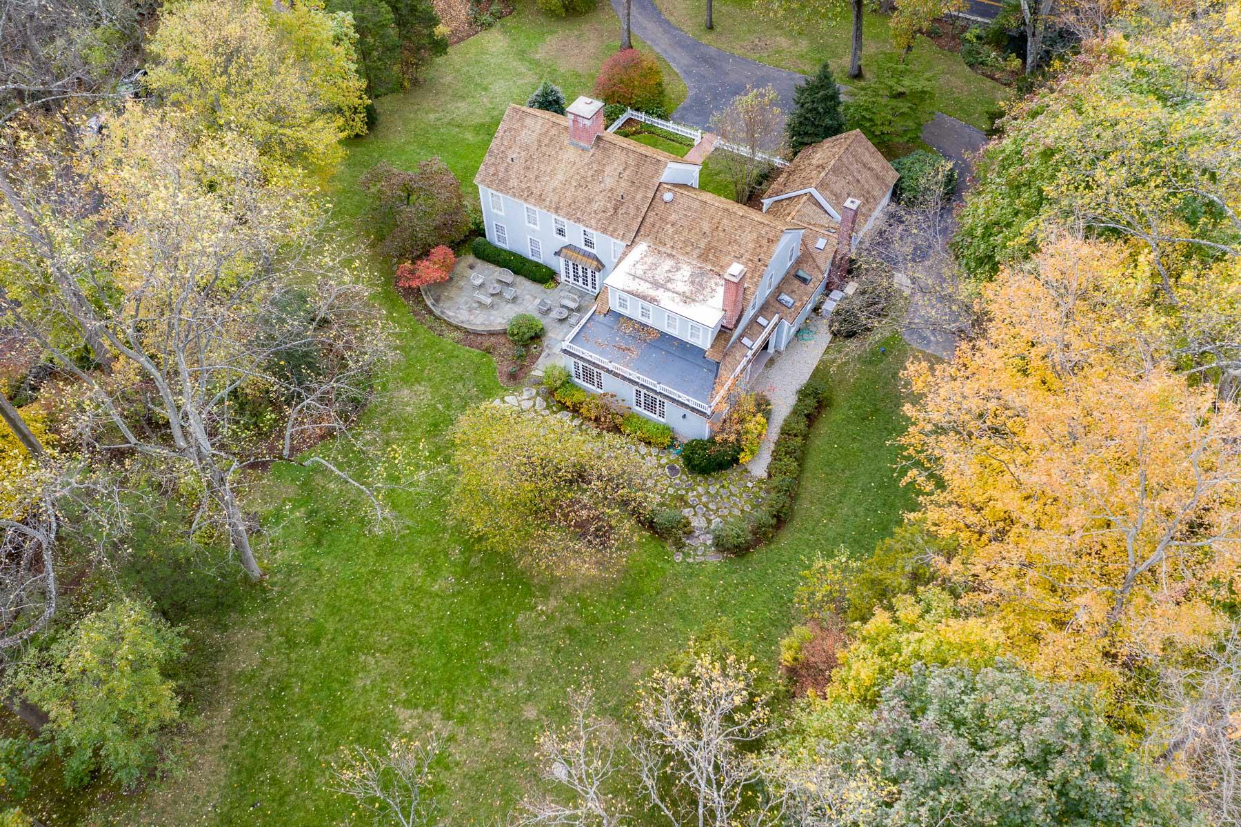 840 Hollow Tree Ridge Road Darien, CT 06820 - Photo 3 of 27 an aerial view of residential house with outdoor space