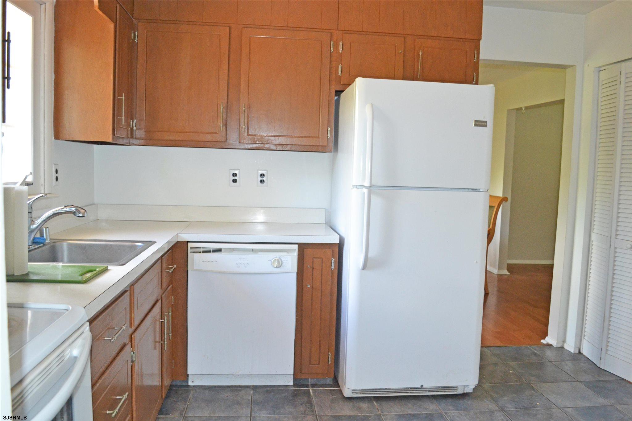 144 Exton Road Somers Point, NJ 08244 - Photo 10 of 42 Gallery Image 10