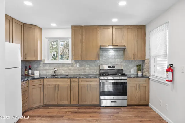 $3,000 | 85 Helen Avenue, Freehold, NJ 07728