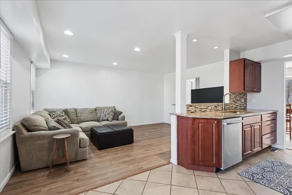 $410,000 | 1137 Crimson Court, Naperville, IL 60564