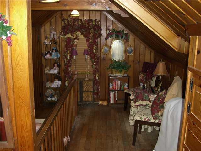 235 East Thompson Road Indianapolis, IN 46227 - Photo 8 of 11 Gallery Image 8