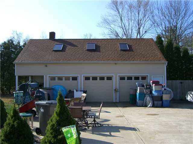 235 East Thompson Road Indianapolis, IN 46227 - Photo 10 of 11 Gallery Image 10